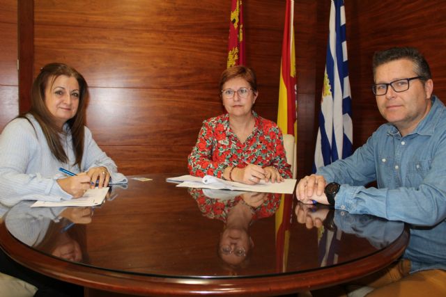Ayuntamiento y Cofradía de la Asunción firman el convenio anual por 2.000 euros