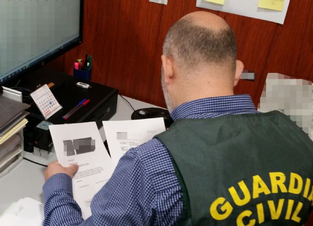 La Guardia Civil esclarece medio centenar de estafas en la contratación de pólizas de seguro para vehículos, en Jumilla